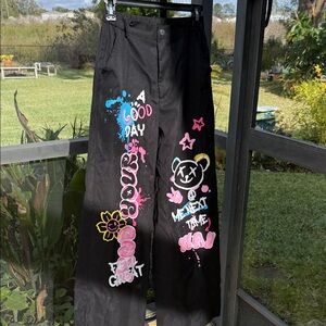 SHEIN Black polyester Teen 14 vibrant graffiti Bottoms